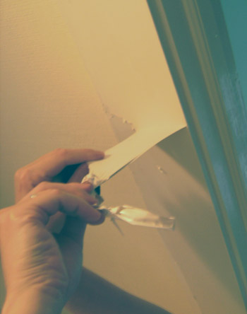 Do not paint latex over oil or this will happen.